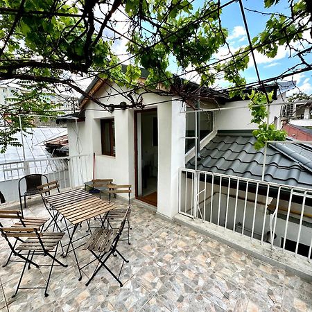 Interbelic House With Courtyard And Terrace Villa Bucharest Exterior photo